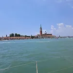 Ve' Luxuryacht For Exclusive Use Near The Biennale * Venezia