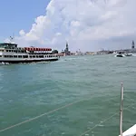 Ve' Luxuryacht For Exclusive Use Near The Biennale Botel