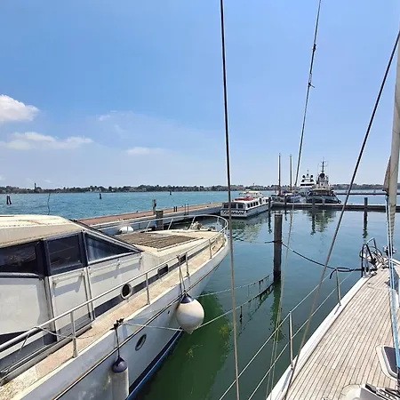 بوتيل Sailyachtvenice