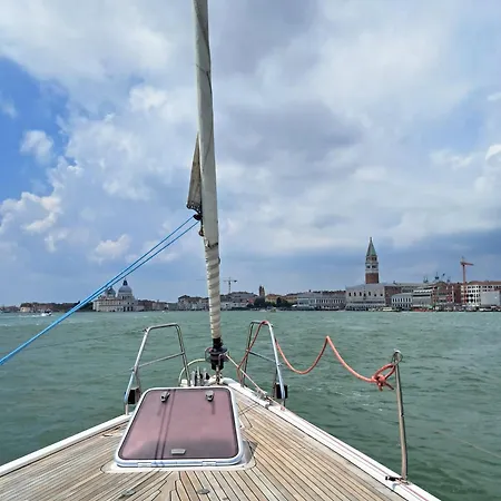 Sailyachtvenice بوتيل البندقية