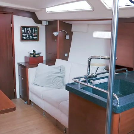 Sailyachtvenice Botel *