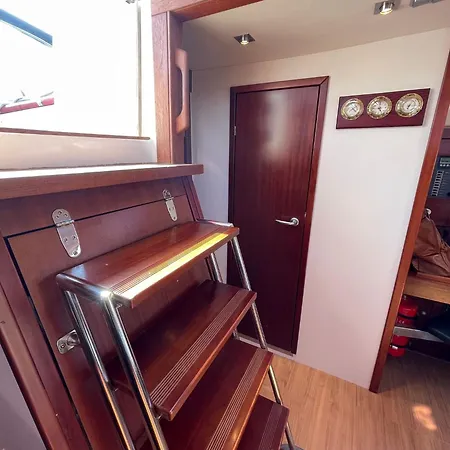 Botel Sailyachtvenice *