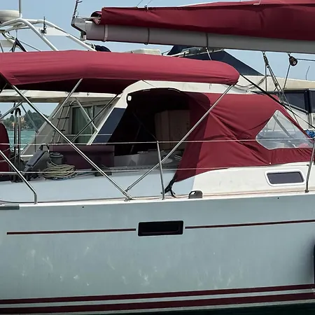 Botel Sailyachtvenice